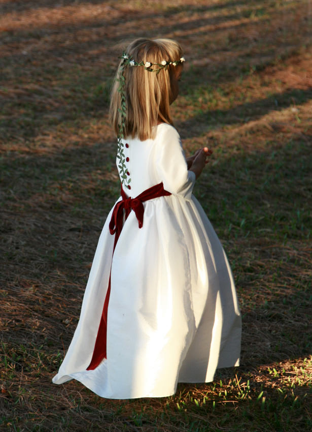 Back of Ines flower girl dress by Little Eglantine