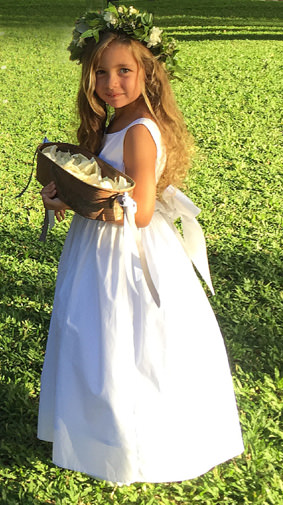 White cotton flower girl dress Little Eglantine Hawai wedding
